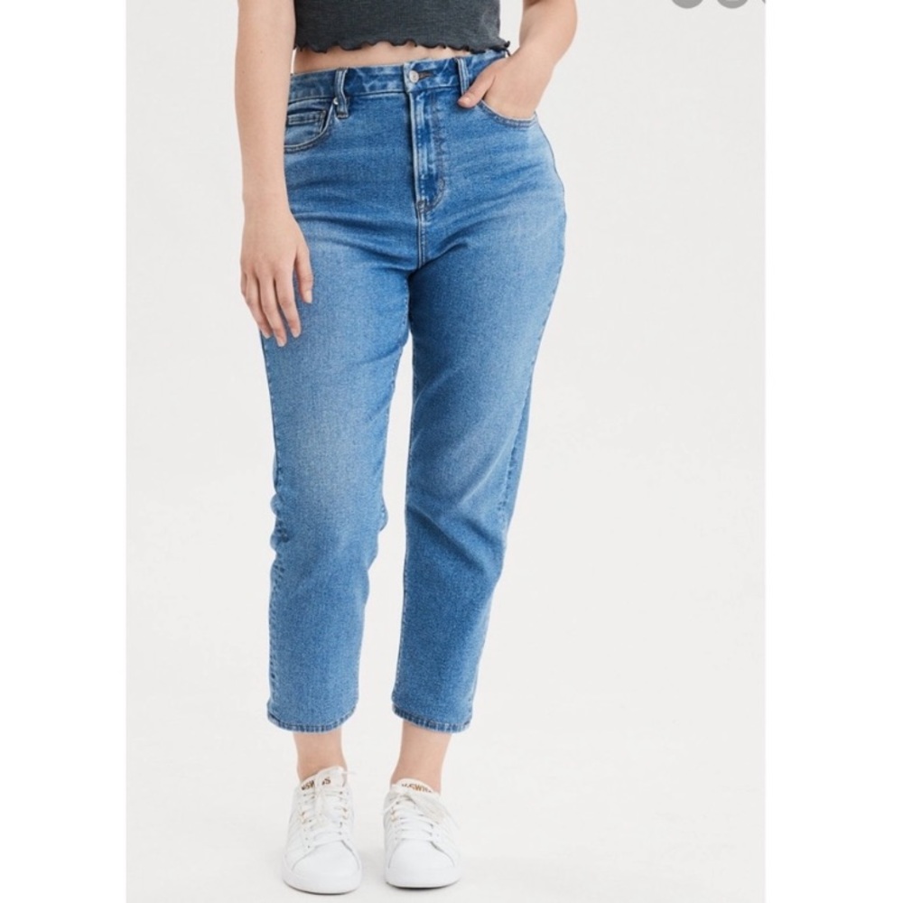 American Eagle Mom Jean High Rise Faded Size 16